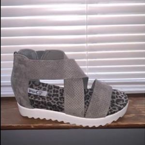 Gray Leopard Wedges